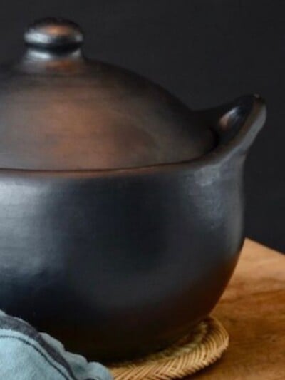 black pottery pan kookpan rond model aardewerk zwart servies black pottery pan kookpan rond model aardewerk zwart servies