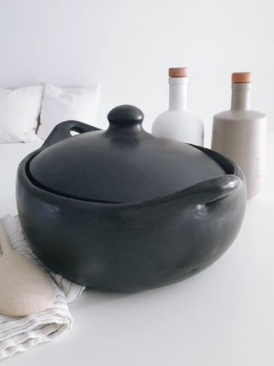 black pottery ovale kookpan zwart aardewerk eerste gebruk ch12 black pottery ovale kookpan zwart aardewerk eerste gebruk ch12