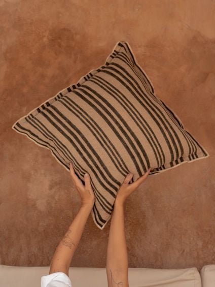 the nordic stripe cushion cover natural black 50x50 kussen kussenhoes bazar bizar the nordic stripe cushion cover natural black 50x50 kussen kussenhoes bazar bizar