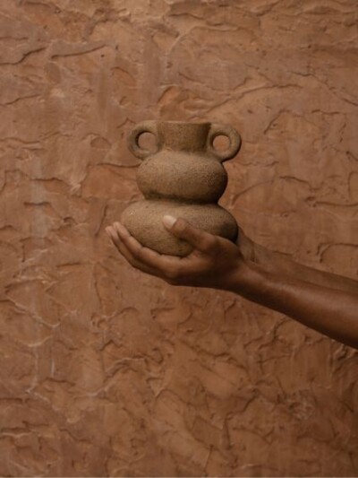 the earthen balance vase sand small vaas zand